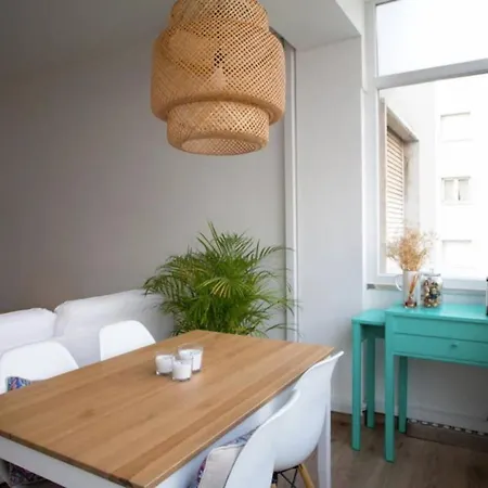 Bright Sunny 1 Bedroom With Air Conditioning * Lisboa